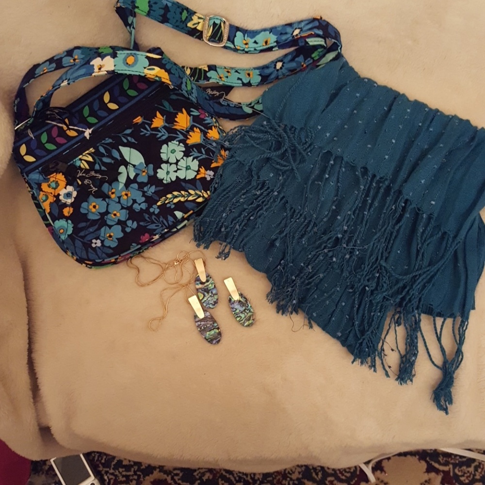 NWOTs Vera Bradley Handbagscarf, Abalone Set